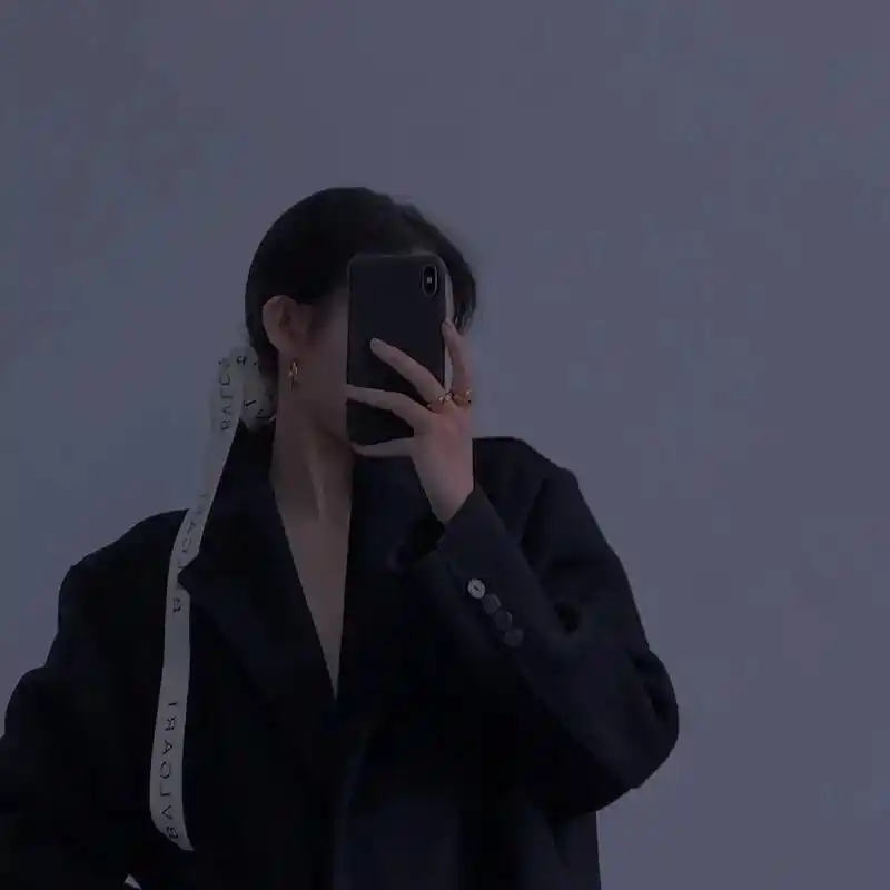 女孩子要酷一点才惹人爱#优质头像 #酷女孩 #女头 - 抖音