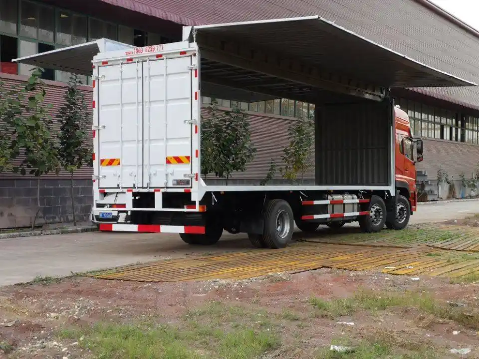 东风天龙飞翼车,翼展车,展翼车,翼开启厢式车长啥样