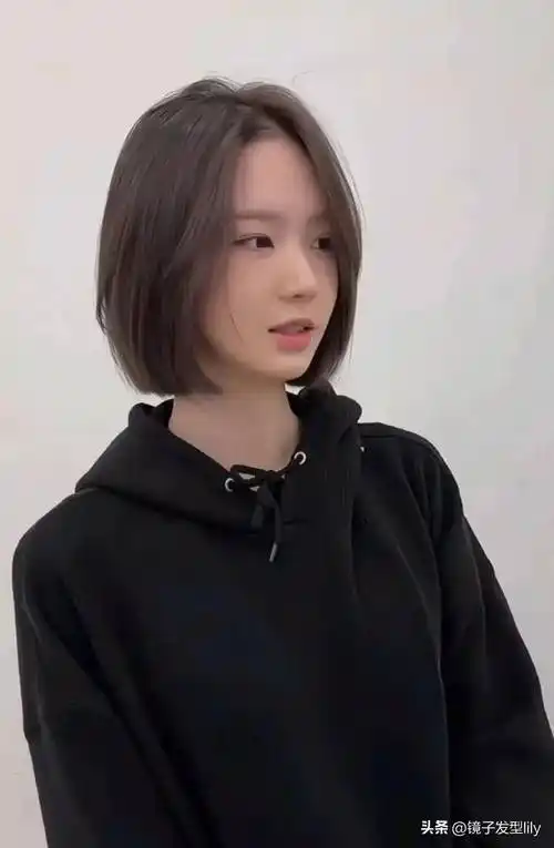 女士发型别乱剪,不如试试一刀齐波波头,简单时尚好打理_女性_脸型