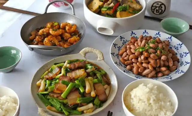 朋友圈真实美食图片大全(朋友圈的美食图片)