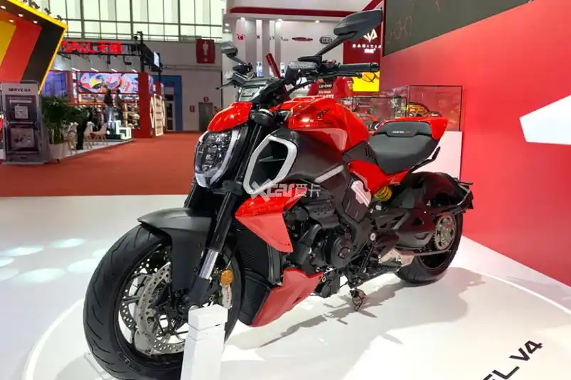 杜卡迪;北京摩展;v4大魔鬼;街霸v2;杜卡迪v4;跑车;摩托