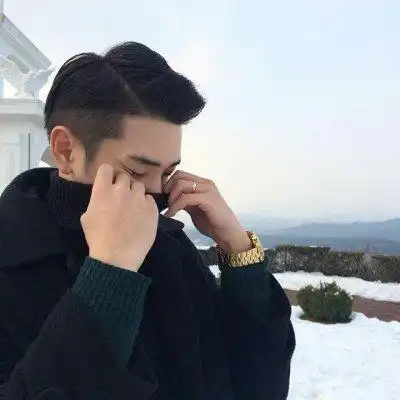 现在最火的qq头像图片男生 帅气男生真人高清微信头像大全_男生头像_