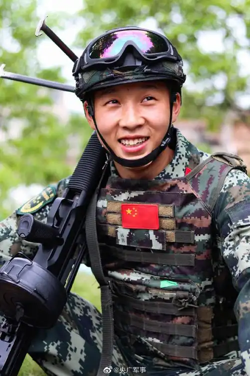 表白中国军人##当青春穿上军装