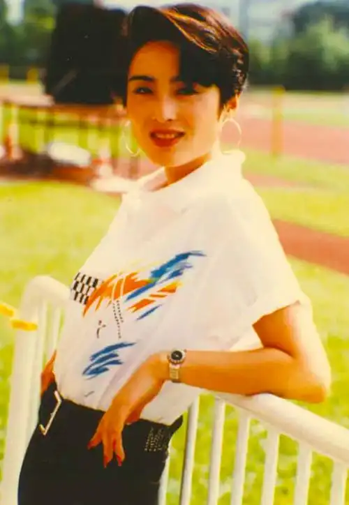 "短发女神"张敏的上位史,和她背后的3个重要男人