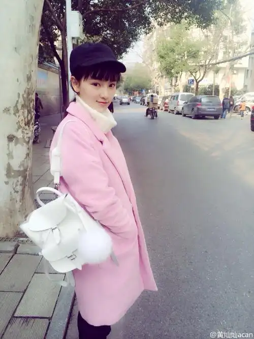 武大校花黄灿灿与张振分手黄灿灿重口微博三观尽毁