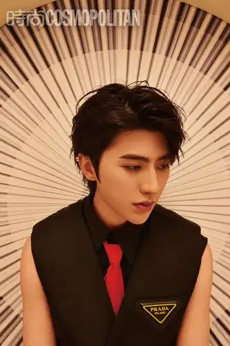 cosmopolitan china august 2020: @蔡徐坤 by @许闯trunk || 二