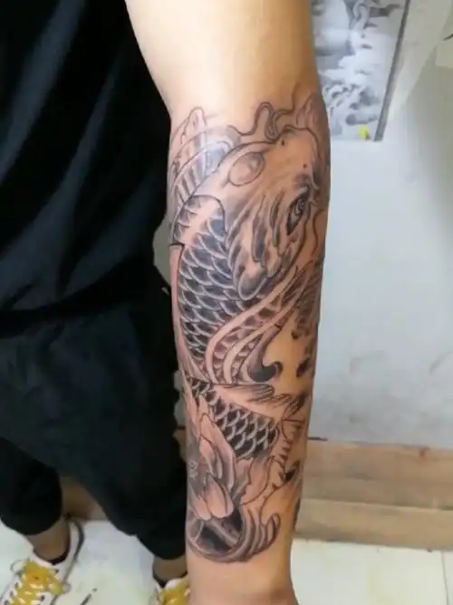 小臂鲤鱼_纹身图案手稿图片_梁春峰的纹身作品集