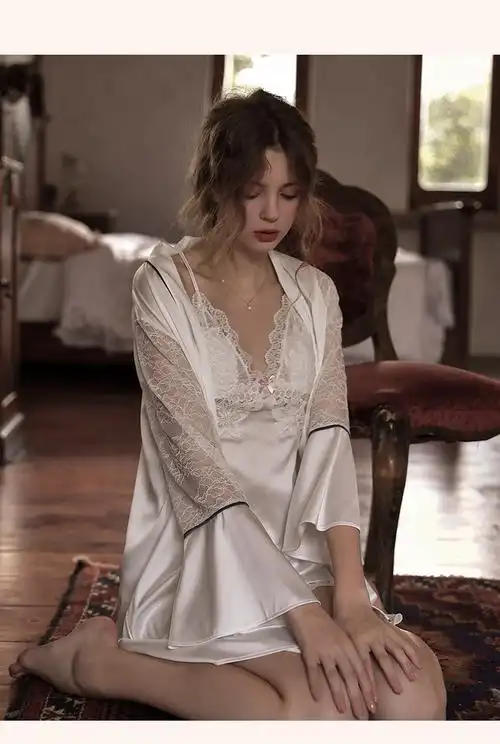 维60密睡衣真丝睡衣女性感小胸带胸垫火辣蕾丝吊带睡裙冰丝睡袍秋