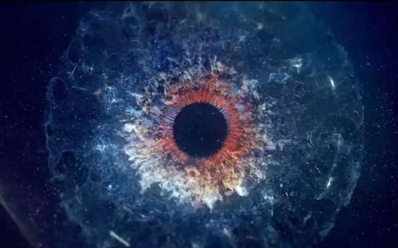 如眼睛的虹膜绝美宇宙之眼浩瀚而璀璨