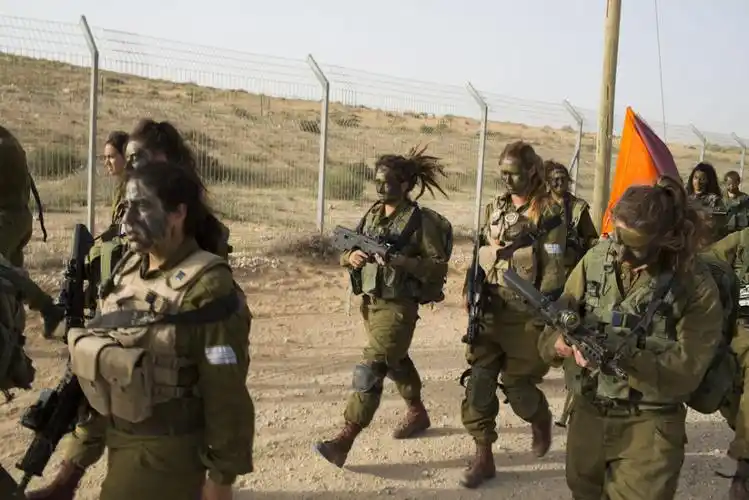 彪悍漂亮的以色列女兵 - 相伴一生 - 相伴一生的博客