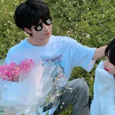 优质浪漫到极致的高质量微信情头_情侣头像_美头网