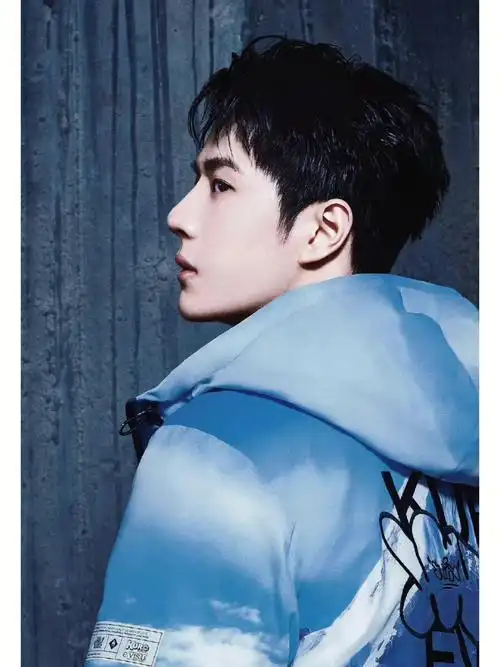 一家被找疯了的店  #潮牌穿搭王一博真是侧颜也很杀