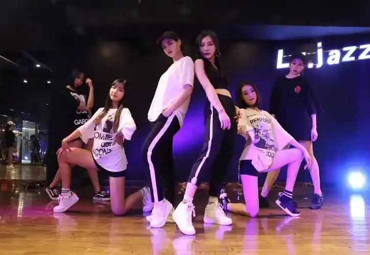 呼市海亮爵士舞培训值得信赖的机构零基础该如何学爵士