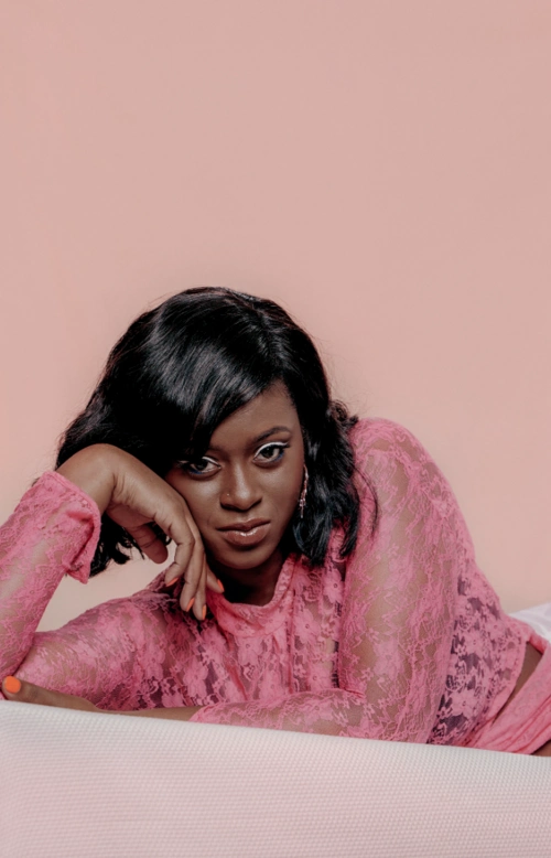 一支超现实主义mv诠释了美国女rapper的15种想象力