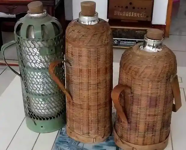 90年代流行的10种老物件,用过5种以上并认识的,能称为农村通了