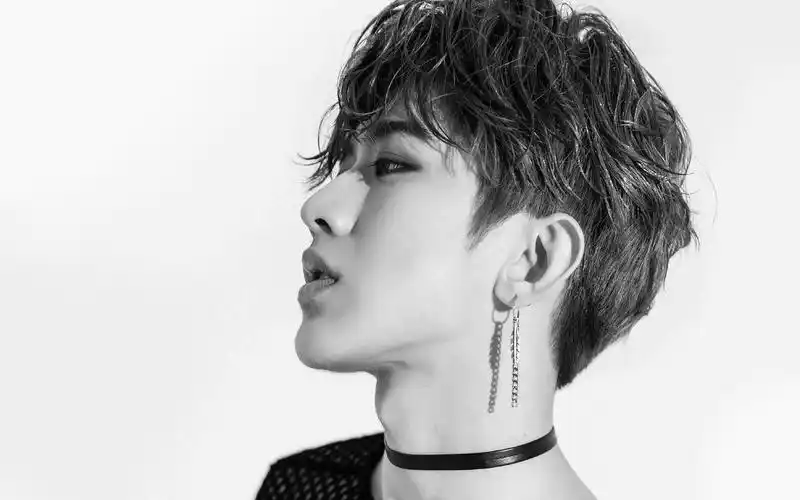 蔡徐坤帅气高清电脑桌面壁纸图片