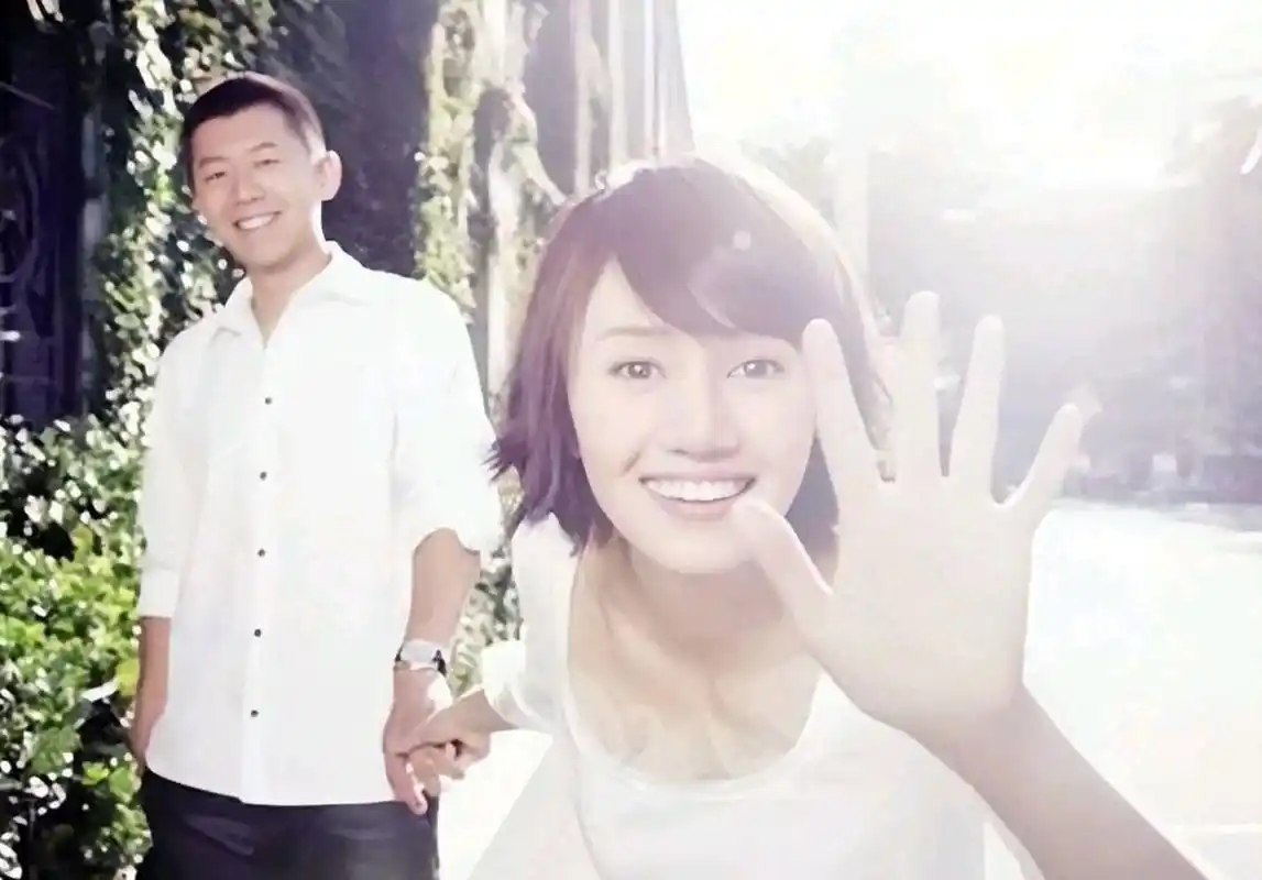 7月11日,袁泉和夏雨夫妇罕见地曝光了最新的近况.