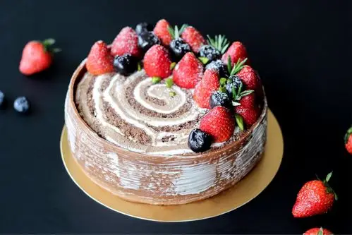 酒味樱桃慕斯蛋糕