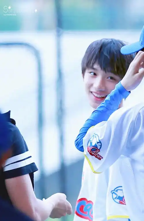 好想冯程程@时代少年团-丁程鑫#丁程鑫 花儿与少年##我们的少年时代