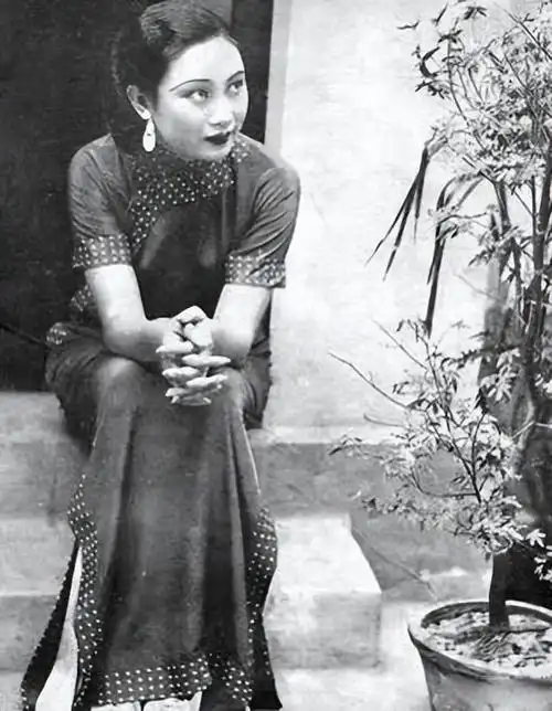 民国最美影后胡蝶:被丈夫利用,羞辱,算计,她父亲做法太绝了!