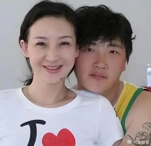 15年后再看孙楠现任妻子潘蔚的现状才明白买红妹的精明