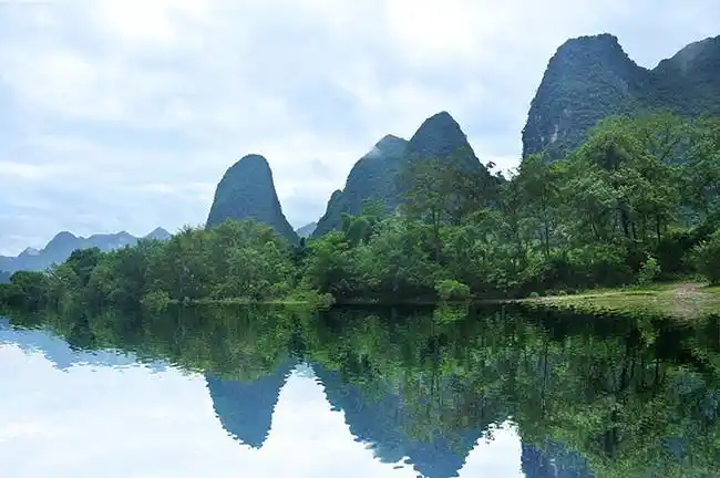 主题为桂林山水图片,可用作唯美山水,唯美山水,自然风景,桂林的山等