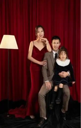 "体操冠军"张成龙:22岁被19岁有钱女倒追3年,结婚7年幸福美满