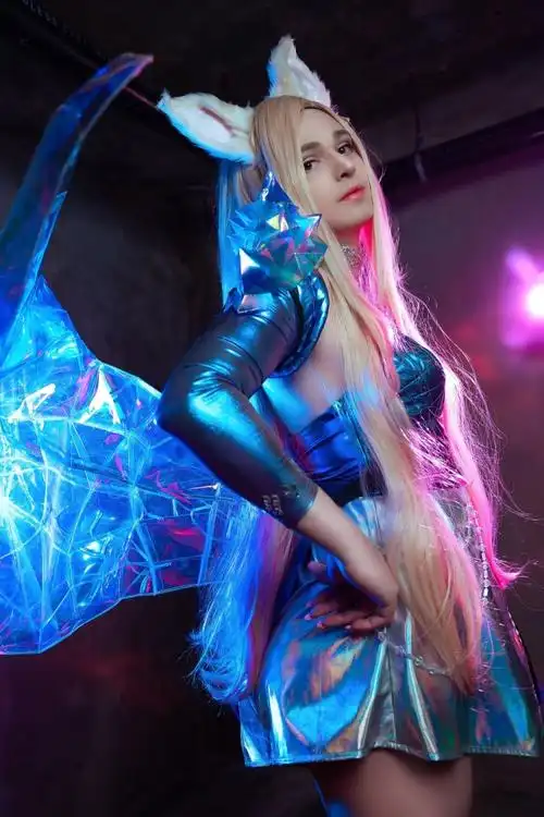 前c9队员女装大佬sneaky新作这次cos一下kda阿狸请宠爱我吧