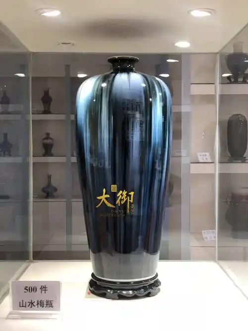 邓希平中国陶瓷女王倾注毕生心血书写颜色釉传奇