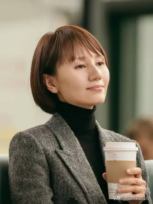 原创40岁女演员集体演女强人高圆圆太温柔刘敏涛太魔性袁泉刘涛最像样