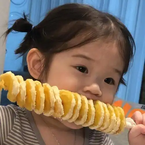 小可爱 金设kimseo /金雪今日份搞怪吃货可爱萌娃女生微信头像源自各