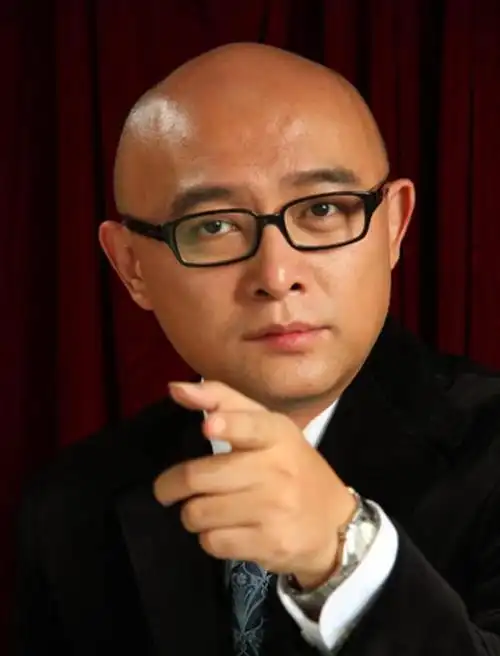 光头主持人孟非私下座驾很低调爱买二手车