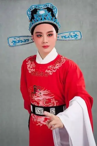 精美的剧照,好听的唱腔...这两位越剧小生,您熟悉么