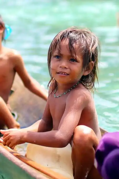 "水上吉普赛"--巴瑶族