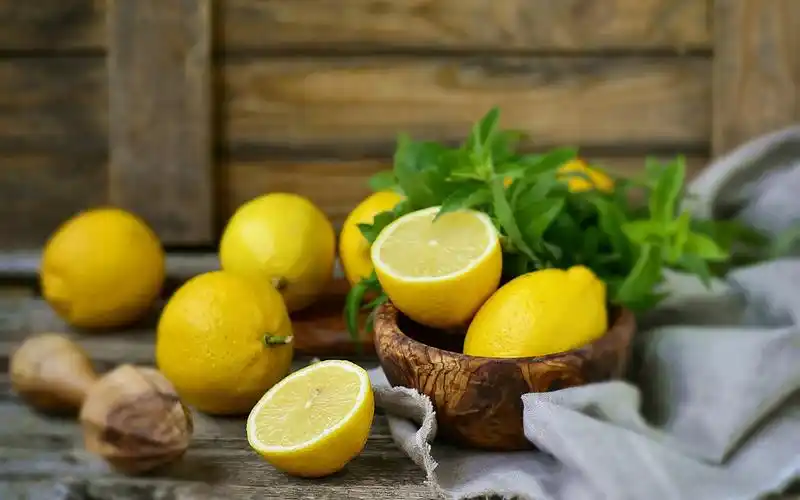 水果柠檬,薄荷叶 壁纸