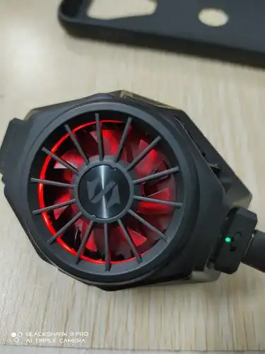 黑鲨冰封散热背夹pro风扇不转