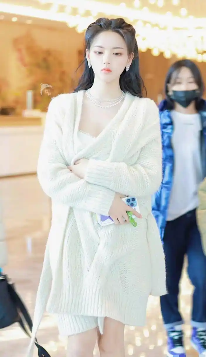 杨超越的身材比例真的好