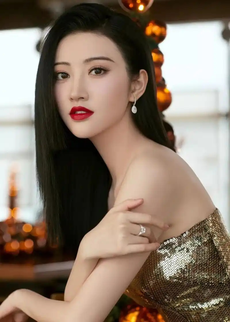 美人计 | 眉毛越细越有钱,我说的就是景甜!