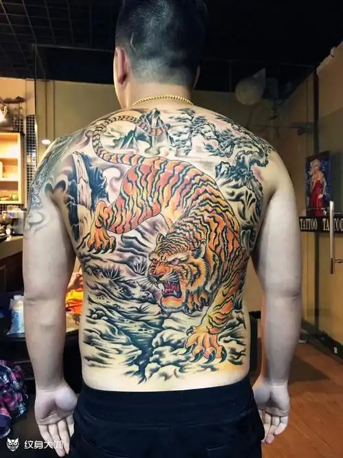 虎虎生威_纹身图案手稿图片_肇庆九纹龙客服的纹身作品集