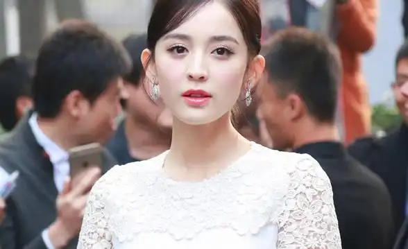 古力娜扎整容真的吗 古力娜扎和张翰分手的原因?