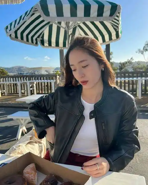 郑秀晶更新ins##郑秀晶你天生是焦点