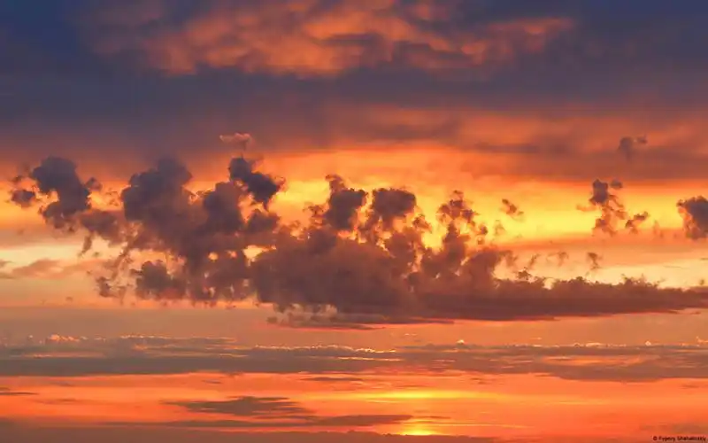 天空景色炫彩宽屏桌面壁纸高清大图预览1920x1200_风景壁纸下载_美桌