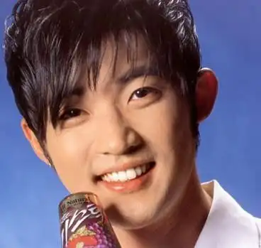 安在旭长什么样