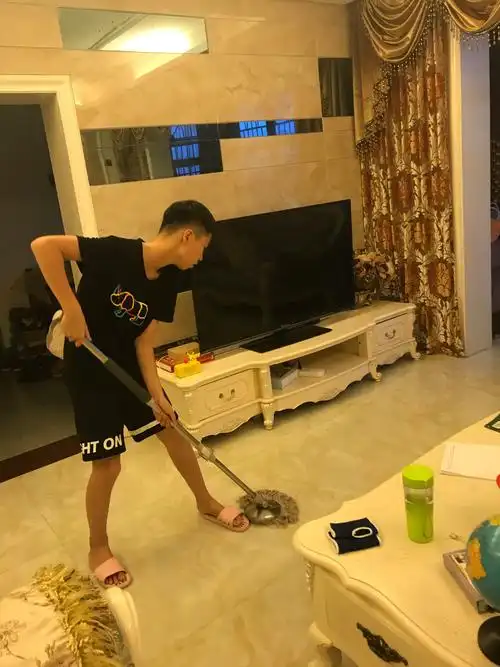 郭仁淏暑假做家务活侧记