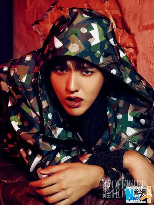 吴亦凡登杂志八月封面 鲜肉男神献单封首秀