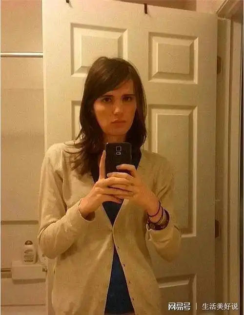 男子服用雌性激素用照片记录蜕变成梦想中的女人的全过程