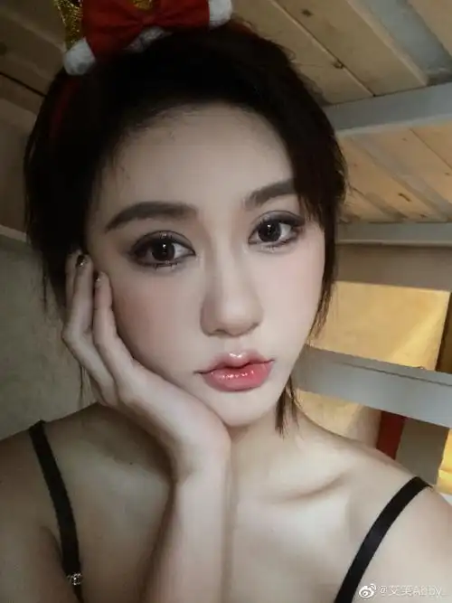 生活碎片07」请查收#你手机里最后一张照片是什么##ootd##抬头自拍