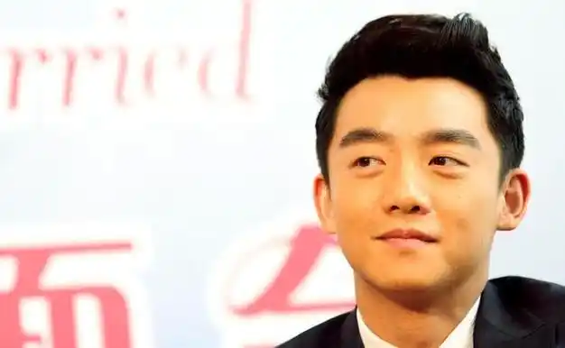 节目中屡次被孤立,变成跑男边缘人物的郑恺,为何不愿意退出?