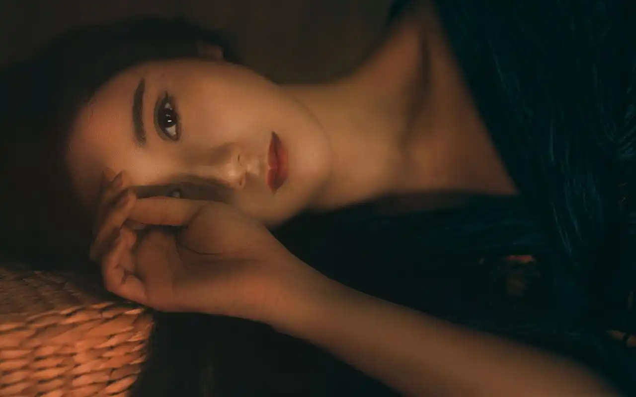 性感和服美女昏暗唯美写真高清壁纸