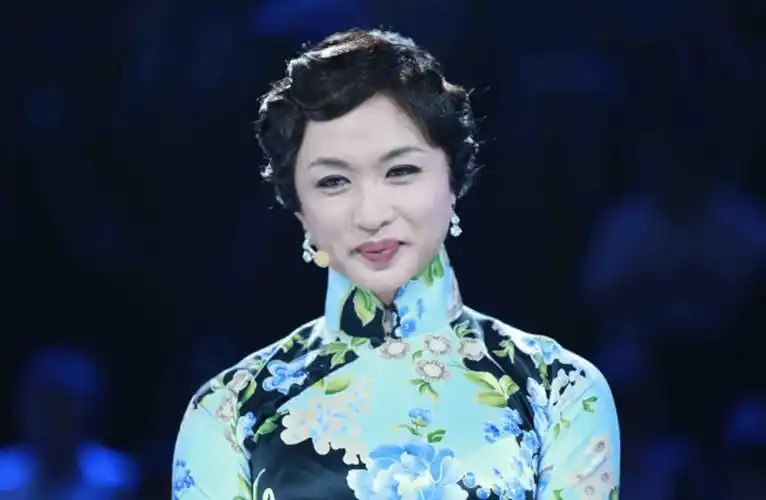 金星与汉斯再婚惊艳众人,恩爱照片曝光引发热议